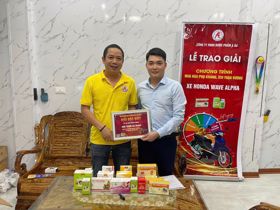 Nhà thuốc Hà Trang "rinh" giải thưởng xe máy Wave Alpha từ Dược phẩm Á Âu